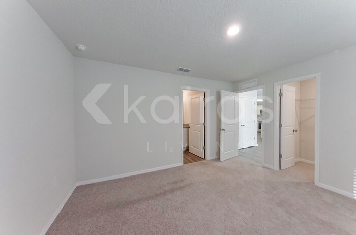Building Photo - 1244 W Hanover Ln