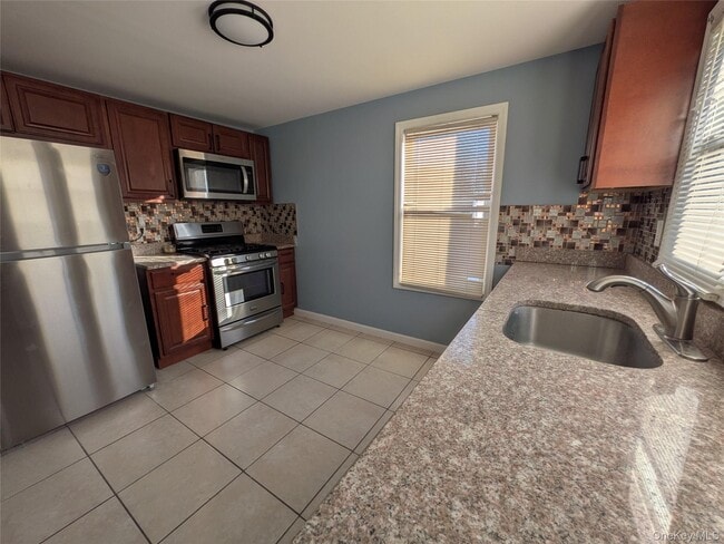 Building Photo - 94 Underhill Ave