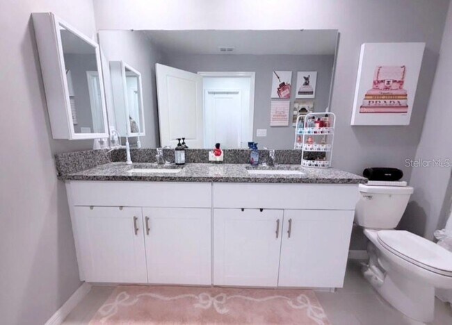 Building Photo - 6047 Acara Ln