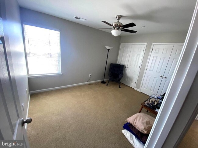 Building Photo - 2716 Lake Forest Dr