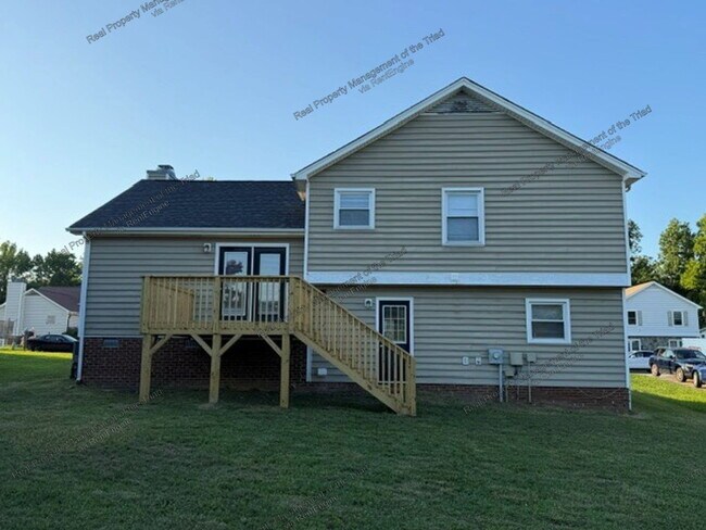 Building Photo - 404 Mt Olive Dr