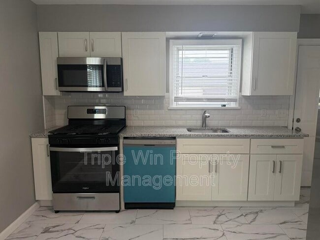 Building Photo - 3349 Marmary Ln