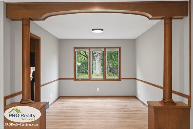 Building Photo - Recently Remodeled 4 Bedroom Home