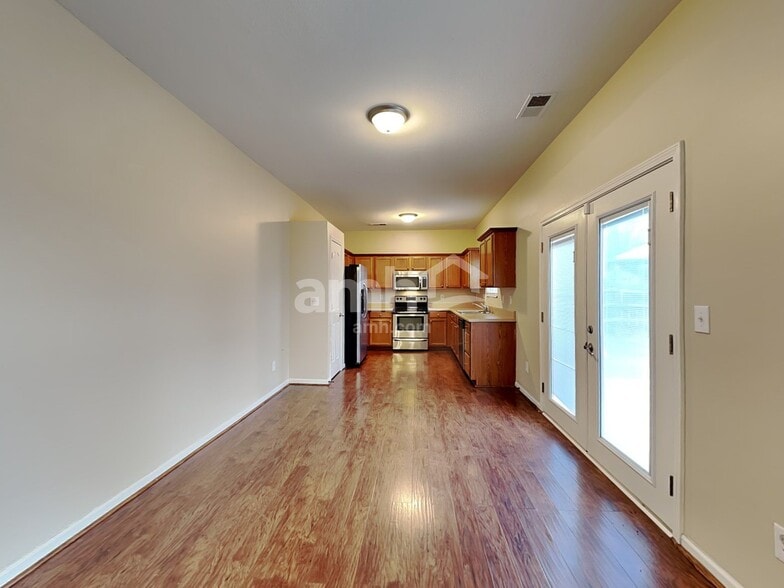 Building Photo - 412 Galesburg Dr