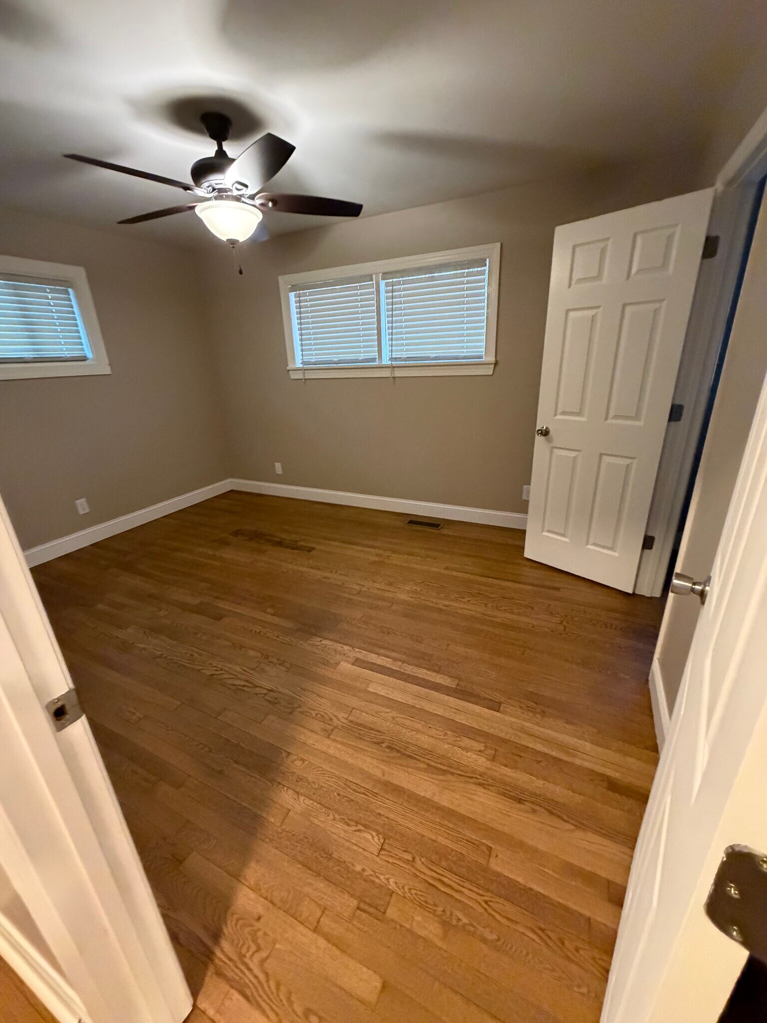 Building Photo - 2038 Conway Dr