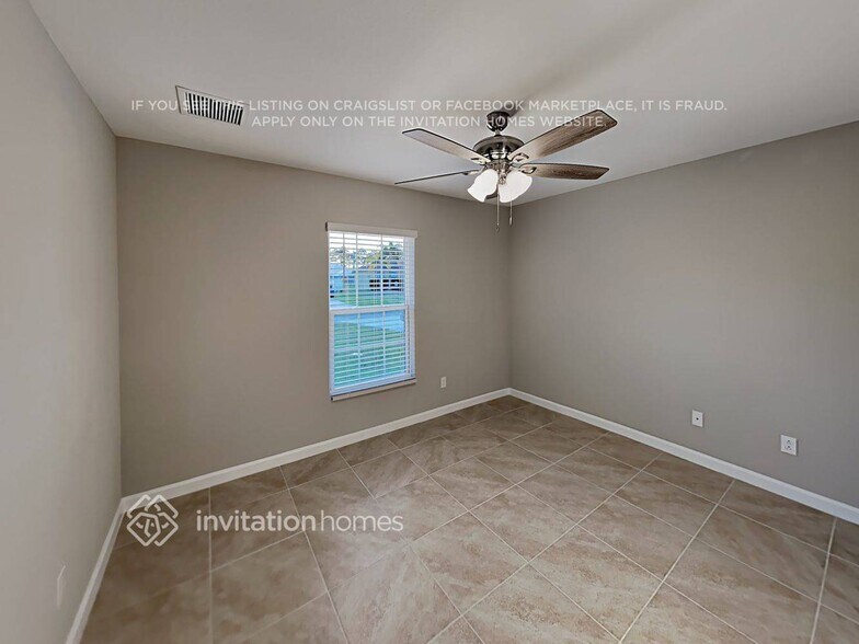 Building Photo - 2407 SE Melon Ct