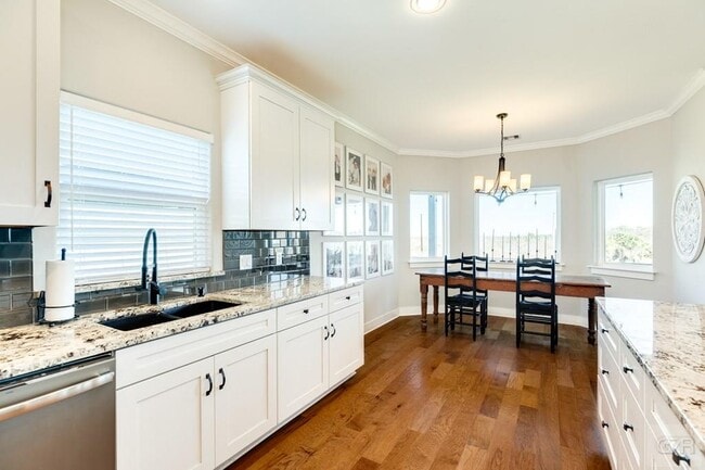 Building Photo - 12828 E Conquistador Dr