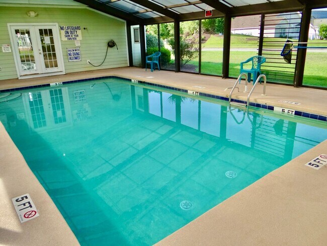 Building Photo - All Inclusive Seasonal Rental Available 11...