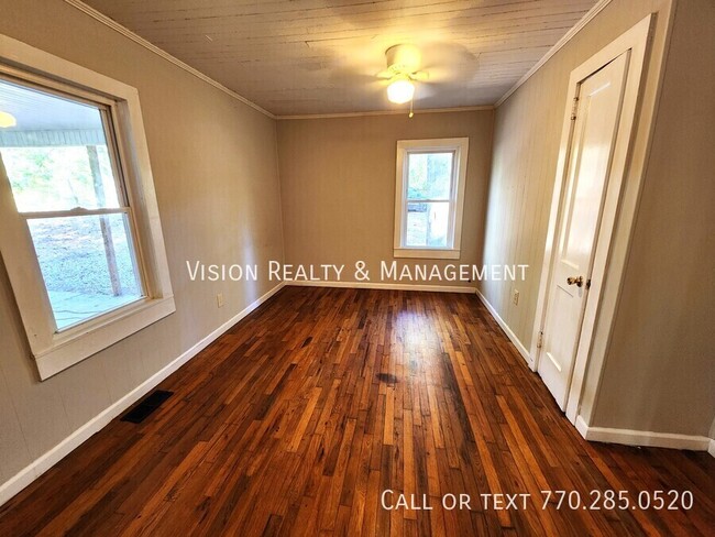 Building Photo - Available Now! 3 Bed/2 Bath in Carrollton