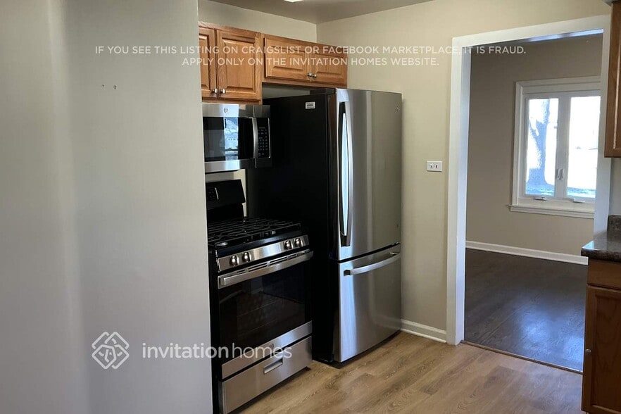 Building Photo - 9141 Menard Ave