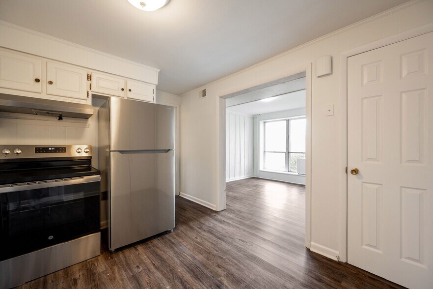 Building Photo - 4115 Harbor Hills Rd