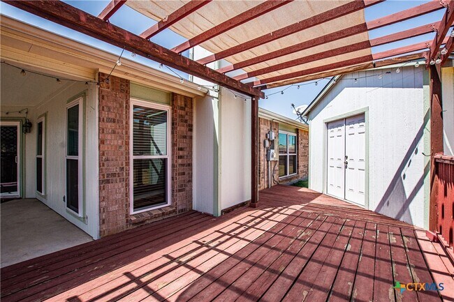 Building Photo - 301 Buckskin Trail