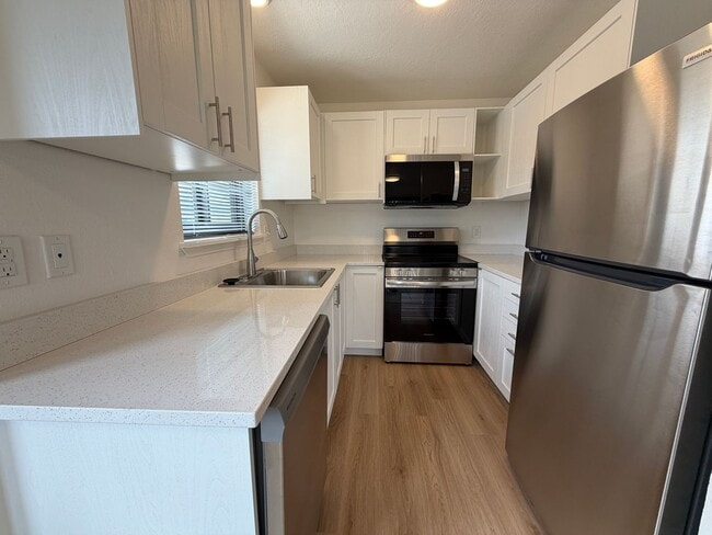 Building Photo - 1307 Rufina Ln