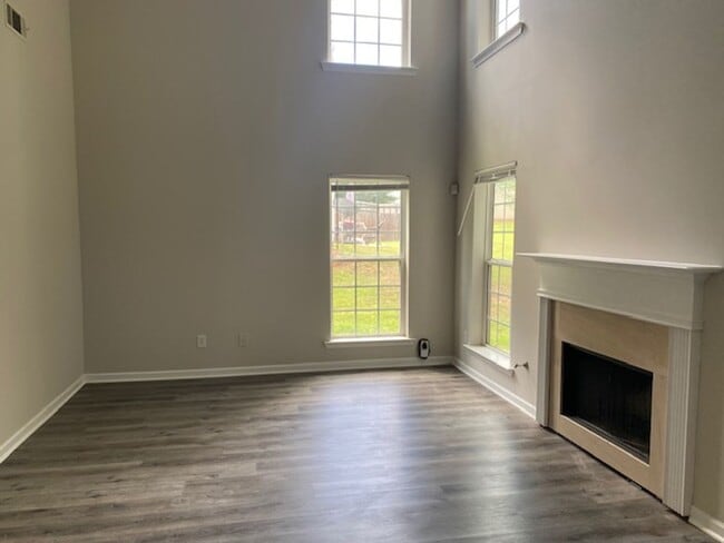 Building Photo - Home in McDonough