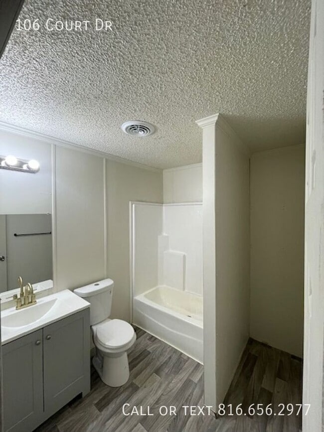 Building Photo - 106 Court Dr