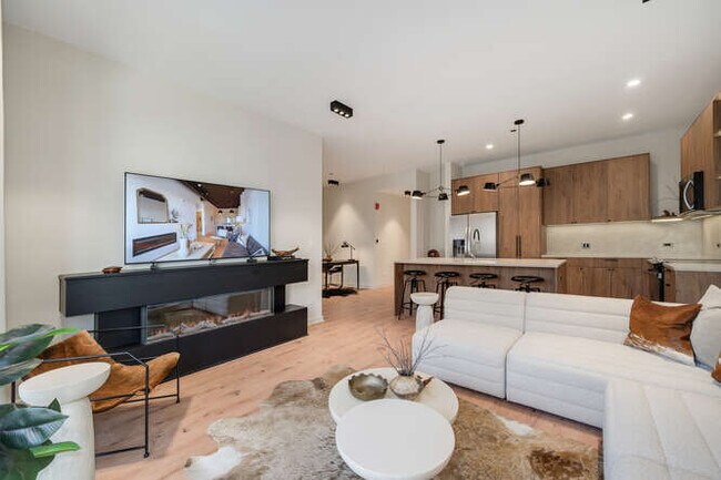 Building Photo - 1257 N Ashland Ave