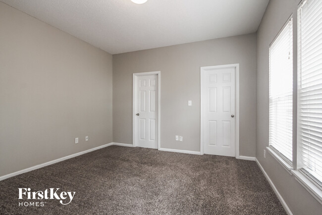 Building Photo - 8119 Corktree Dr