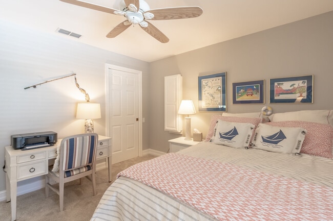 Building Photo - 1035 Tarpon Cove Dr