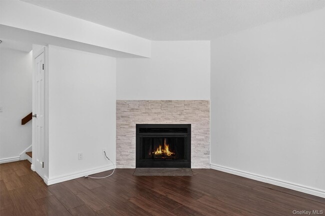 Building Photo - 1220 Whispering Hills Dr