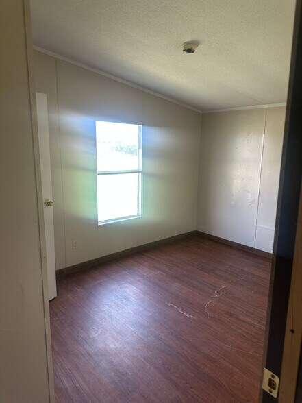 Building Photo - 265 Lorena Meadows Dr