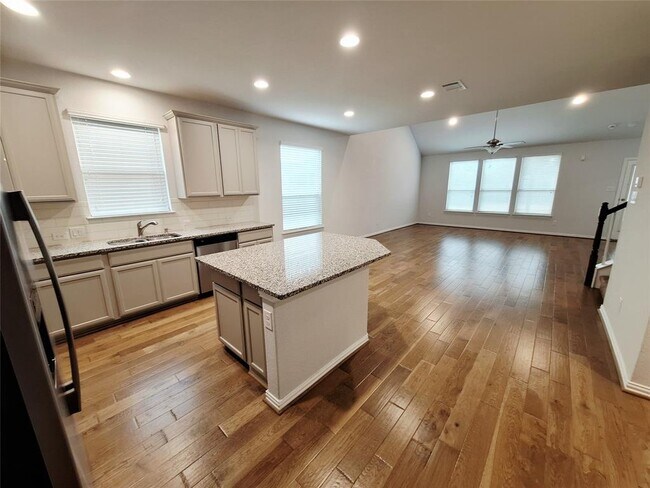 Building Photo - 5900 Bucine Cv