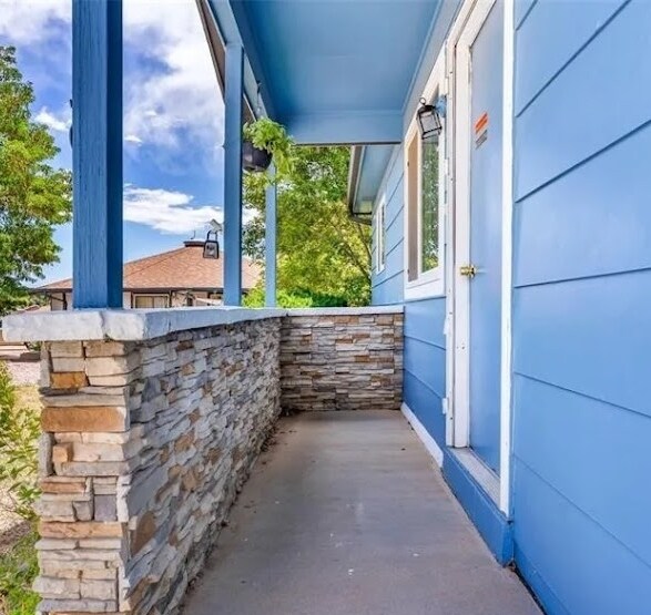 Building Photo - 5 Bridgeport Cir
