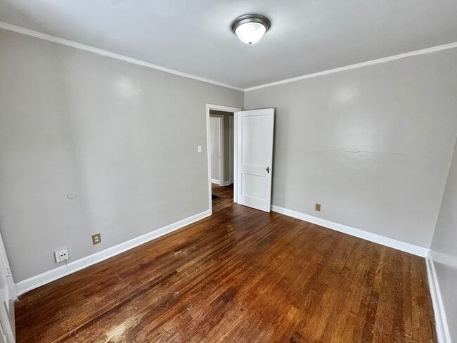Building Photo - 1068 Railton Rd