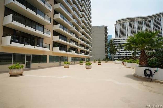 Building Photo - 1860 Ala Moana Blvd