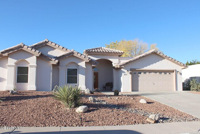 Primary Photo - 221 Cloud Song E