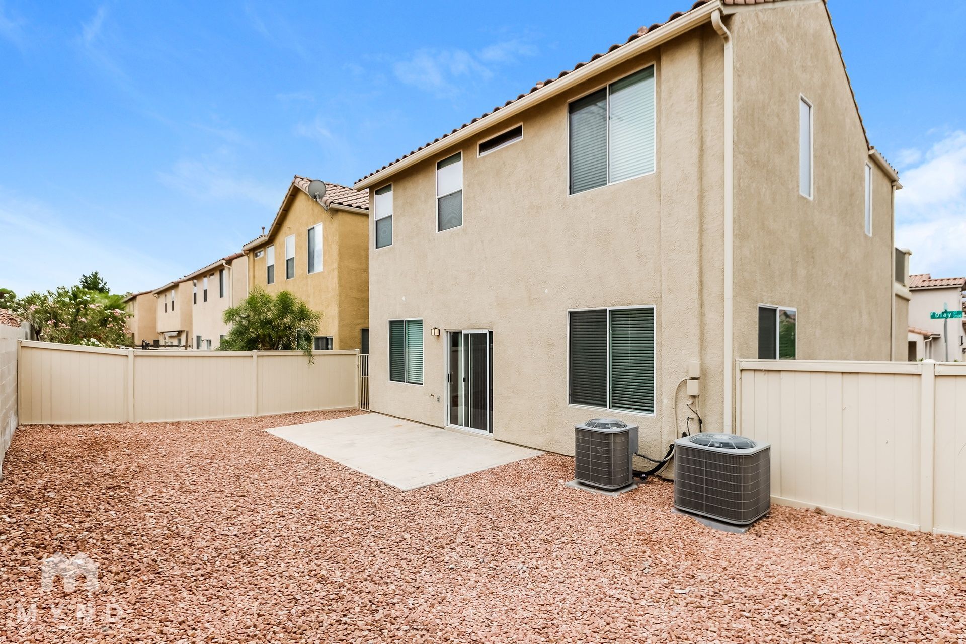 Building Photo - 2520 Olay St