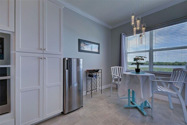 Building Photo - 15240 Spanish Point Dr