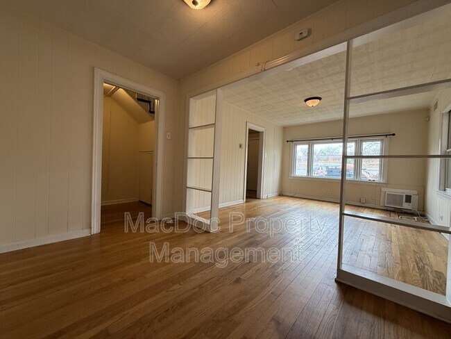 Building Photo - 107 Lafayette Blvd