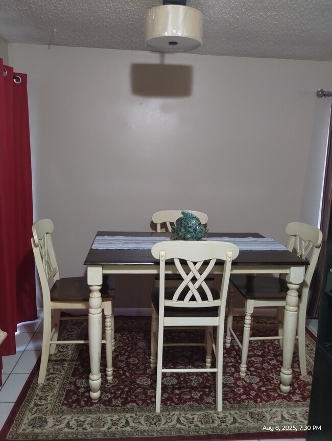 Building Photo - 8030 Orange Ave