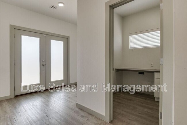 Building Photo - 7907 NW 135th Terrace