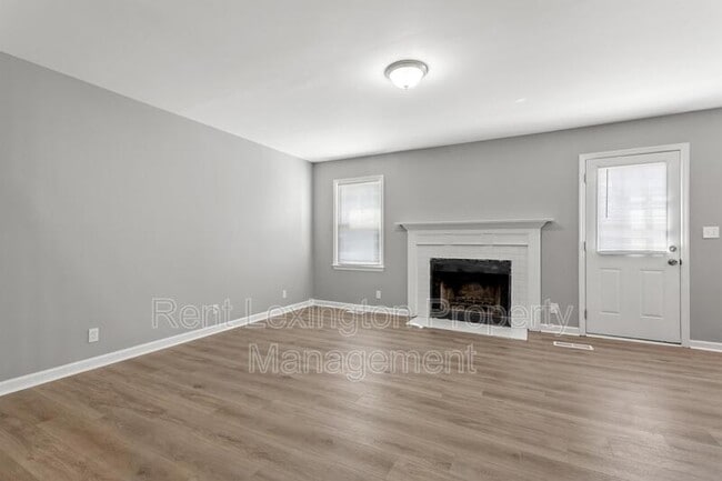 Building Photo - 4589 Fieldmoor Dr