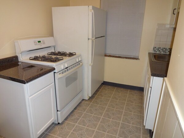 Kitchen 2 - 58 Gorman Ln