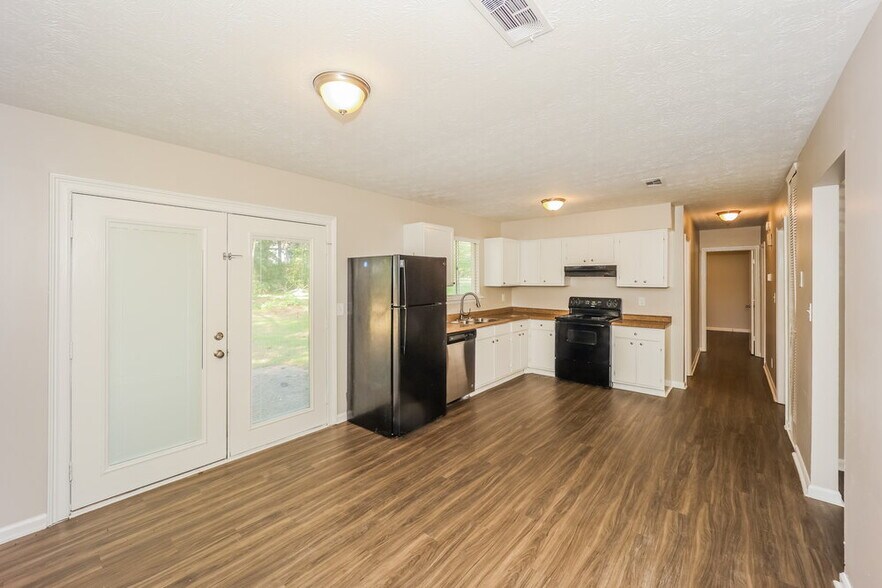 Building Photo - 156 Meadowlark Ln