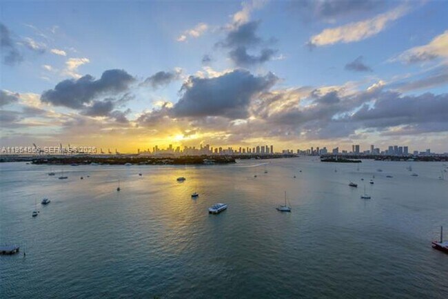 Building Photo - 1100 West Ave