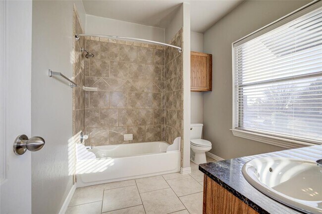 Building Photo - 2181 Houston Ave