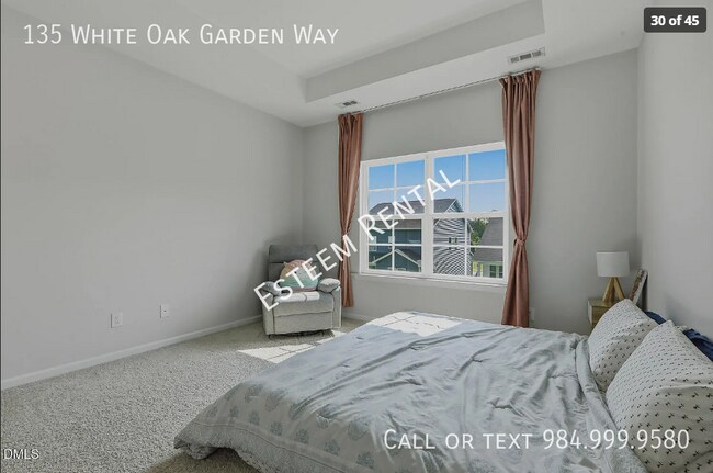 Building Photo - 135 White Oak Gdn Wy