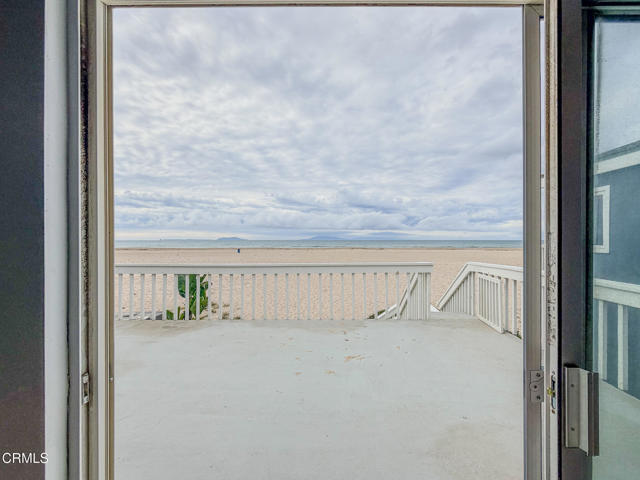 Building Photo - 4027 Ocean Dr