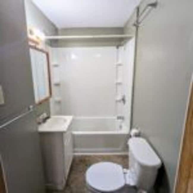 Building Photo - 2955 Exeter St