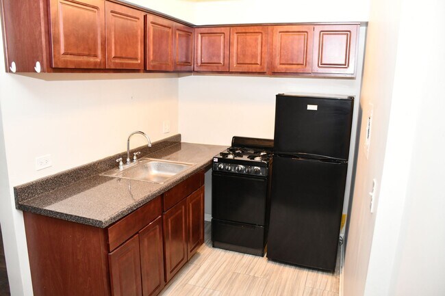 Floorplan - 1040 Hollywood