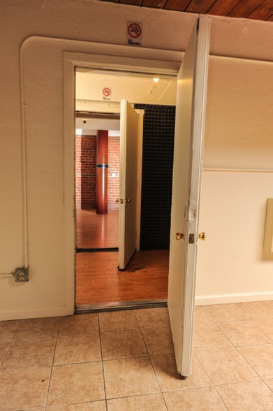 Building Photo - 1234 47th Ave