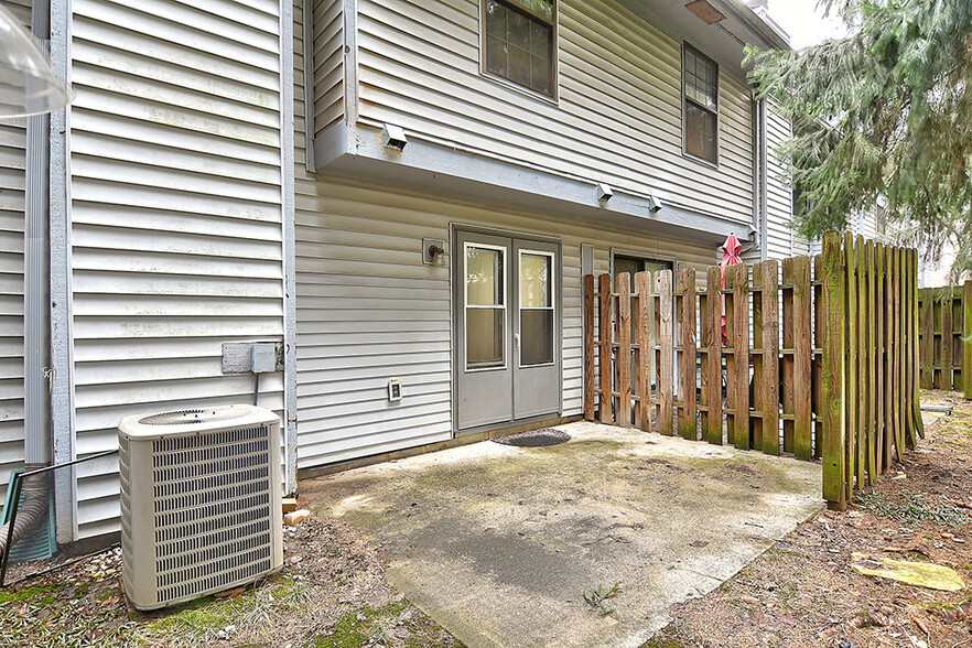 Building Photo - 9630 Sage Meadow Ct