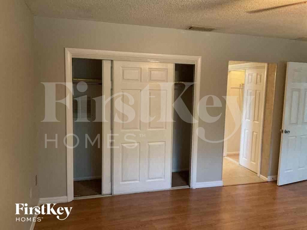 Building Photo - 557 Mayview Ave NW