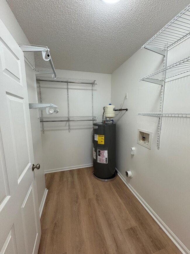 Building Photo - 100 Kazmira Ct