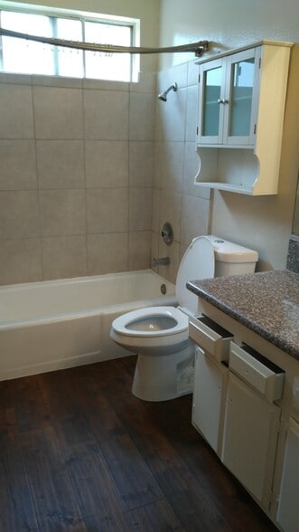 Building Photo - 1000 W MacArthur Blvd