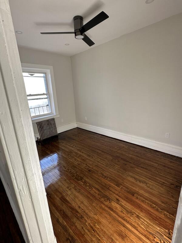 Building Photo - 115 N 5th Ave