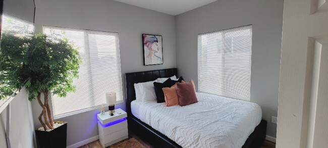 Building Photo - 532 Cesar E Chavez Pky